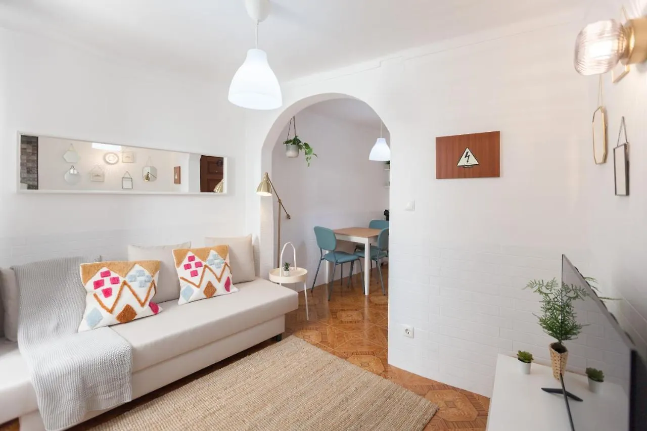 Flh Typical Alfama Apartment Lisboa Portugal